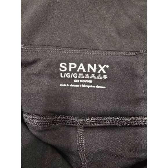 SPANX shape Get Moving 17" Skort Black Size Large - Picture 2 of 11